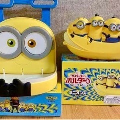 【未使用】車に取り付けられる★ミニオンのドリンクホルダー＆トレイ