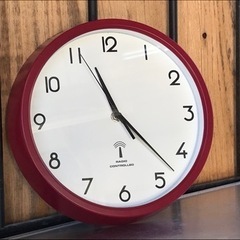 静音◇掛け時計◇電波時計◇直径27cm◇カペラ◇レッド◇スイープ...