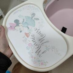 ミッキー＆ミニー　トレイ付き椅子の画像