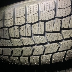 ！値下げ中！新品　スタッドレス　195/65R15  