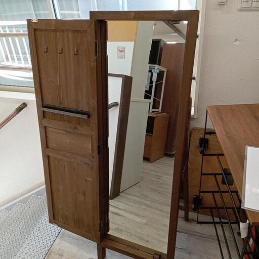 ★扉付きミラー　姿見　スタンドミラー　16000円位で購入 ?自社配送時?代引き可?※現金、クレジット、スマホ決済対応※