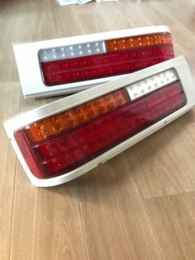 旧車、レパード❗️テールx２❣️商談中