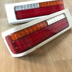 旧車、レパード❗️テールx２❣️商談中の画像