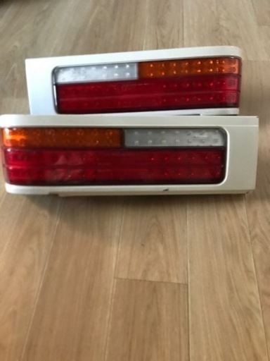 旧車、レパード❗️テールx２❣️商談中
