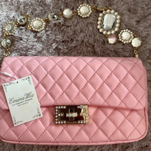 エミリアウィズ