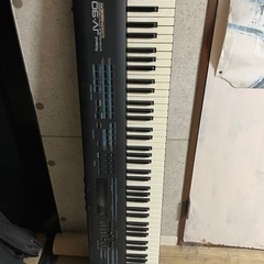 Roland ローランド　JV-90 シンセサイザー