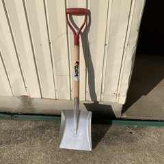大雪に備えて、アルミ角スコップ　中古　負けない軽さとアルミの頑丈さで女性でも楽々除雪の画像