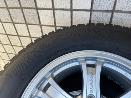 265-65R17スタッドレスタイヤセット