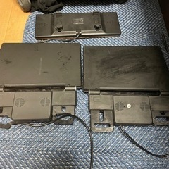 リアモニター2個 ルームミラー型モニター1個の画像