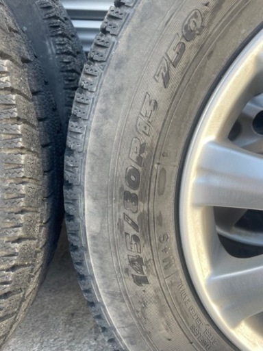 早い者勝ち！アルミホイール付きトーヨー145/80R13バリ山スタッドレスタイヤ！