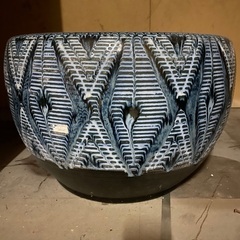 陶器製の火鉢の画像