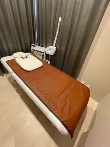 エステ　電動昇降ベッド　ヒートマットその他一式セット