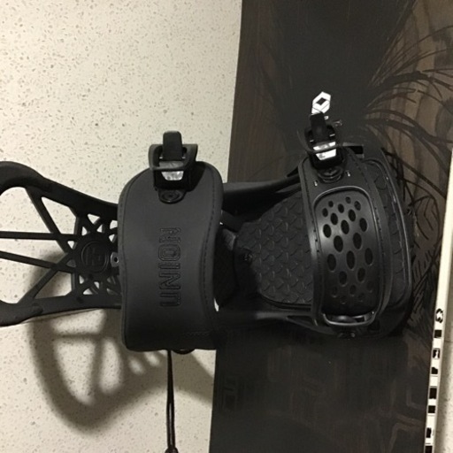 スノーボード　グラトリ　人気　パークメイク用ボード　バインディング　FTWO snowboard BlackDeck LTD 150