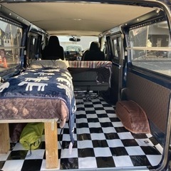 レジアスエース　4ナンバー 車検付き　試乗可能  ベット付き取り外し可能　外装目立ちます　の画像