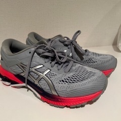 asics スニーカー　ランニングシューズ