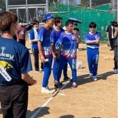 最近TVでよく見る木の棒を投げるスポーツ、モルックで楽しく運動し...