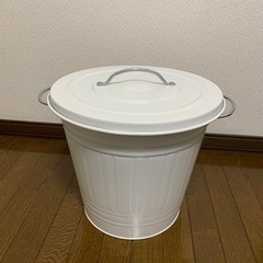 IKEA KNOD クノッド　ふた付きごみ箱　ホワイト　16リットル