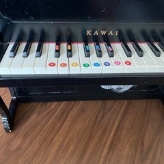 カワイ アップライトピアノ ミニ 子ども用の画像