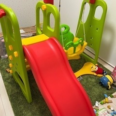 室内滑り台、ブランコ