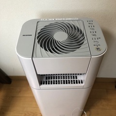 【値下げしました】除湿乾燥機　新品　試運転のみ　アイリスオーヤマ