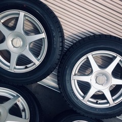 冬タイヤ 215/60R16 マルチアルミホイール付スタッドレス 4本組の画像