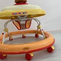 折畳み式！アンパンマンメロディ付き歩行器の画像