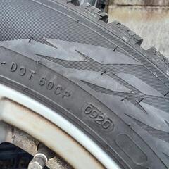 スタッドレスタイヤ　ノキアン　205/55R 15の画像