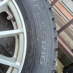 スタッドレスタイヤ　ノキアン　205/55R 15の画像