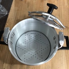 未使用品　SEB   圧力なべ　6ℓ   フランス製　大特価　人気商品‼︎   現品限りの画像