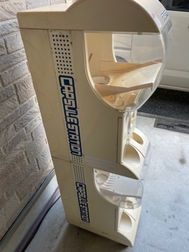 ガチャガチャ　カプセルステーション2段