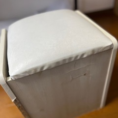 椅子付きドレッサー28日までの画像