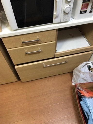 食器棚 幅87cm  市内配達可能
