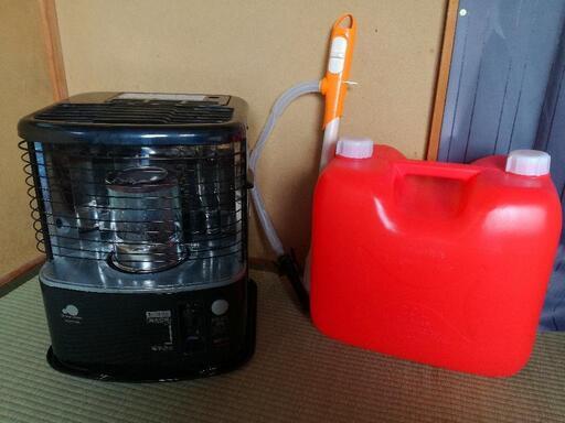 お買い上げ有り難うございます。石油ストーブと20リットルのポリ缶と電動の灯油ポンプのセットです。