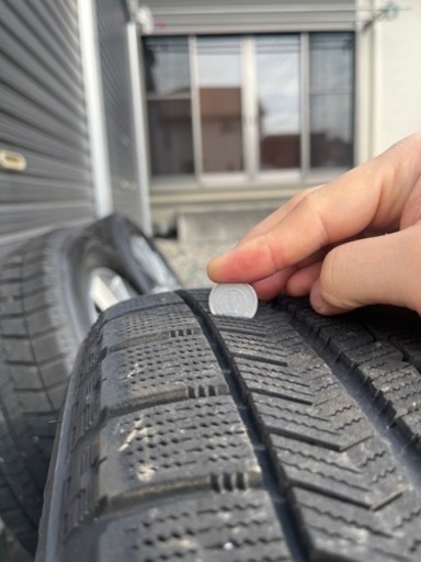 スタッドレスタイヤVRX 205/60R/16