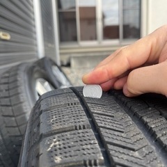 スタッドレスタイヤVRX 205/60R/16の画像