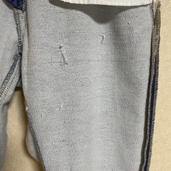 a.v.v デニムパンツの画像