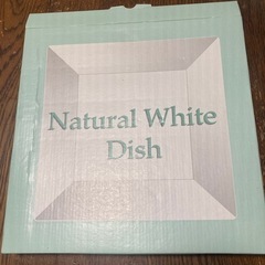 白い角大皿の画像