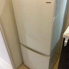 シャープ冷凍冷蔵庫　どっちもドア137L 2018年製