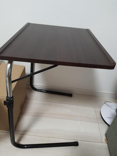 ★品質良好★角度調節付き折りたたみテーブル