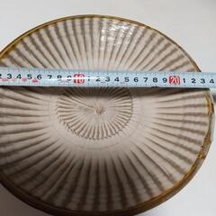 中皿　和柄の画像