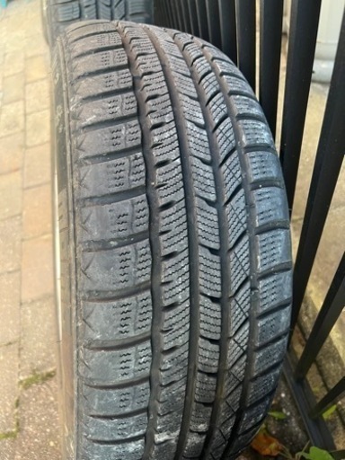 スタッドレスタイヤホイールセット　205/60R16