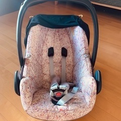 お取引中　マキシコシ　チャイルドシート　別出品でアダプターあり