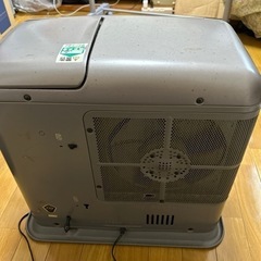 石油ファンヒーターの画像