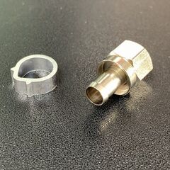 ★☆ 新品　 BS CS 地デジ　分配器　DXアンテナ　3DA1　コネクタ―付☆★の画像