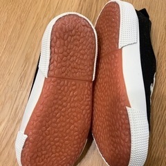 【新品未使用】futafuta  17センチスニーカーの画像