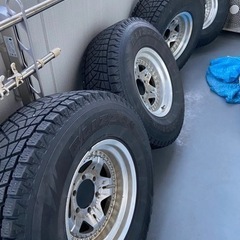 285/75R16 スタッドレス　ブリヂストン　78プラド　ランドクルーザーの画像