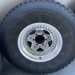 285/75R16 スタッドレス　ブリヂストン　78プラド　ランドクルーザーの画像