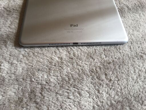 ipad air ２ Wi-Fi+cell １６GB silver バッテリー１００％