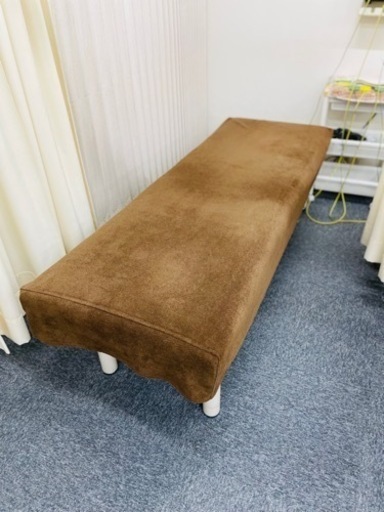 マッサージベッド　整体　整骨院　カイロ　鍼灸
