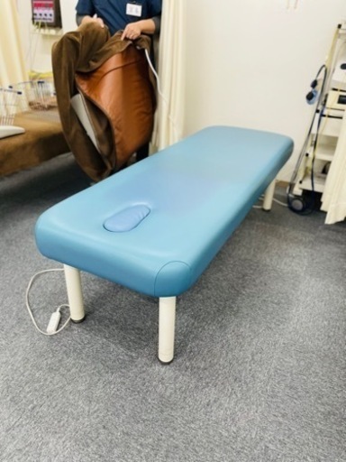 マッサージベッド　整体　整骨院　カイロ　鍼灸